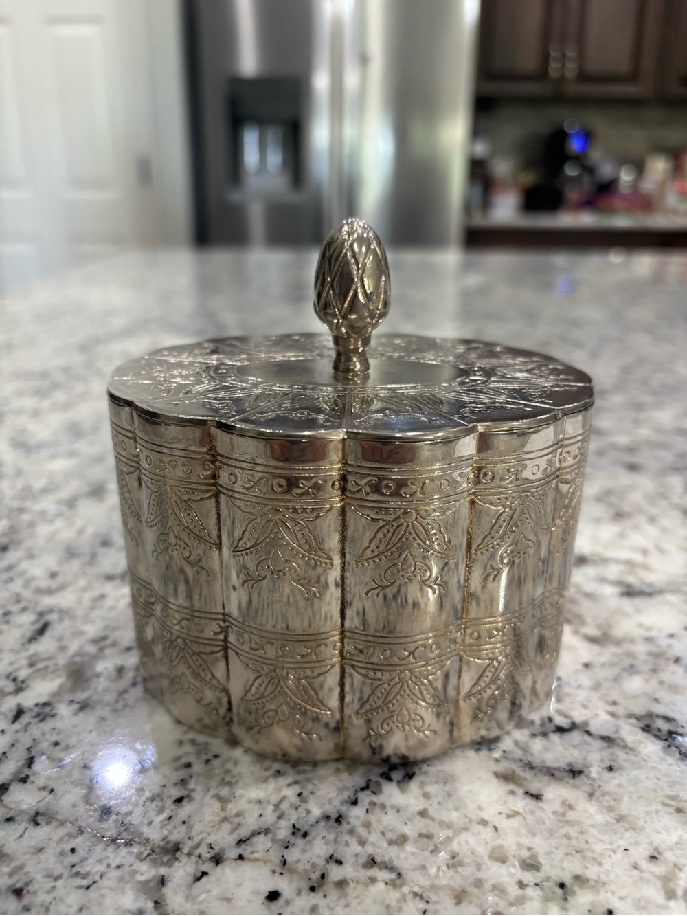 VTG International Silver Co Red Lined Trinket Box cottages style